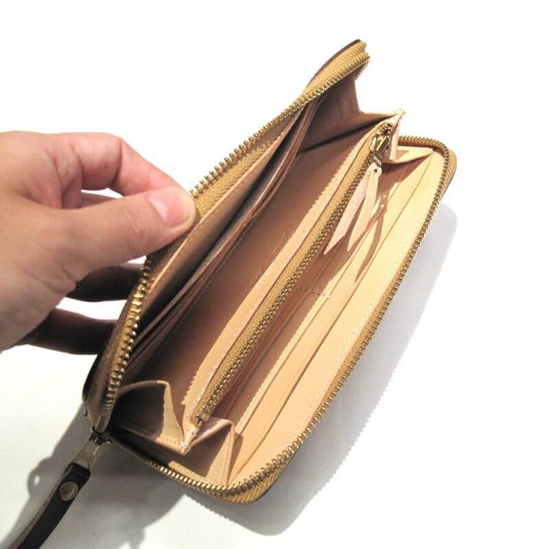 長財布と二つ折り 男は結局どっちがいい 38 59 メンズ財布ブランドの人気おすすめランキングをご紹介 Wallet Search