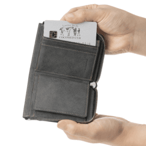 2位：ココマイスターのおすすめ二つ折り財布「カルドミラージュ・コンパクトウォレット」