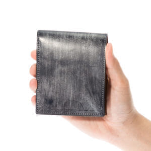 1位：ココマイスターのおすすめ二つ折り財布「ロンドンブライドル・パースファントム」