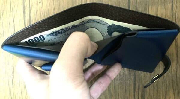 【２つ折りミニ財布】Enfold Coin（ブルー）レビュー｜ムネカワ