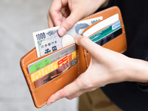 シンプル二つ折りウォレットシリーズ｜1万円以下の二つ折り財布
